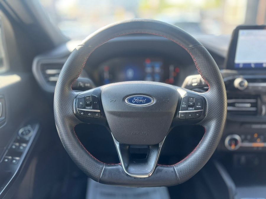 2025 Ford Escape ST-Line - Photo 9