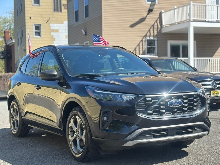 2025 Ford Escape ST-Line - Photo 2