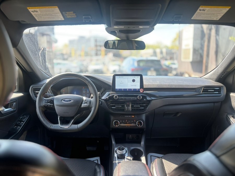 2025 Ford Escape ST-Line - Photo 10