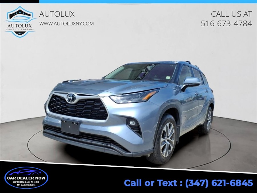 Used 2023 Toyota Highlander in Elmont, New York | Digital Car Specialist. Elmont, New York