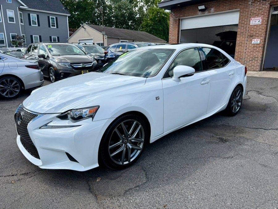 Lexus IS