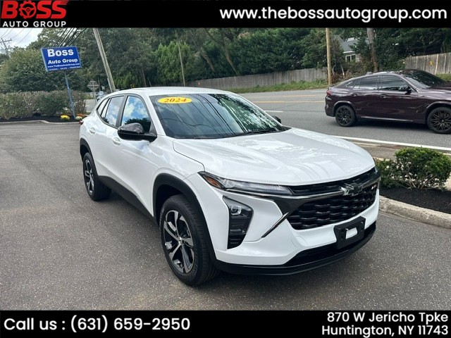 2024 Chevrolet Trax FWD 4dr 1RS, available for sale in Huntington, New York | The Boss Auto Group. Huntington, New York