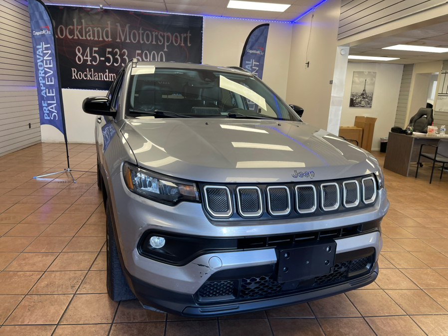  2022 Jeep Compass Latitude 4WD   