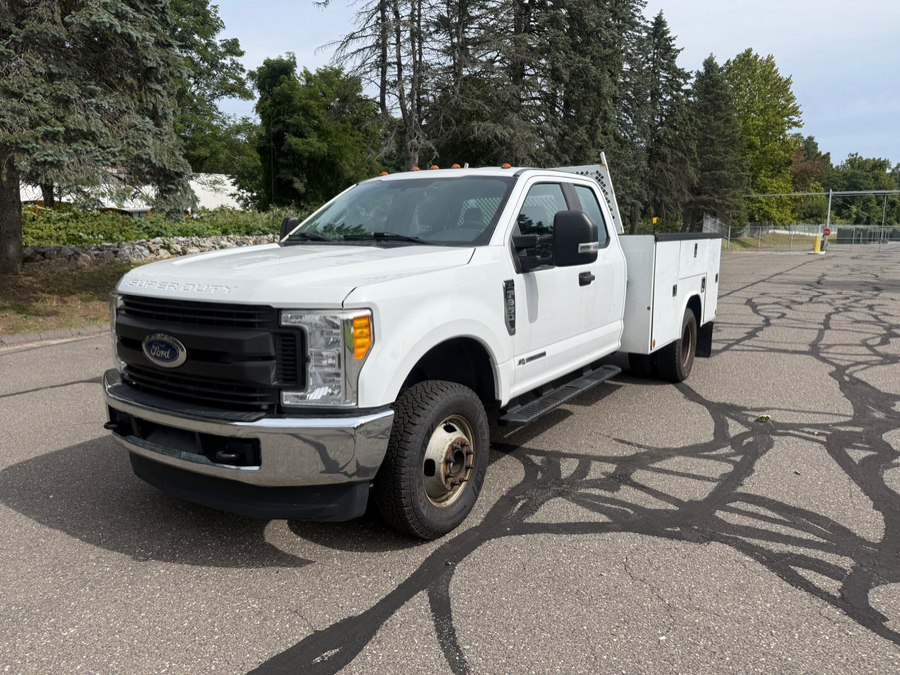 2017 Ford Super Duty F-350 DRW XL 4WD SuperCab 168" WB 60" CA, available for sale in Waterbury, Connecticut | Platinum Auto Care. Waterbury, Connecticut