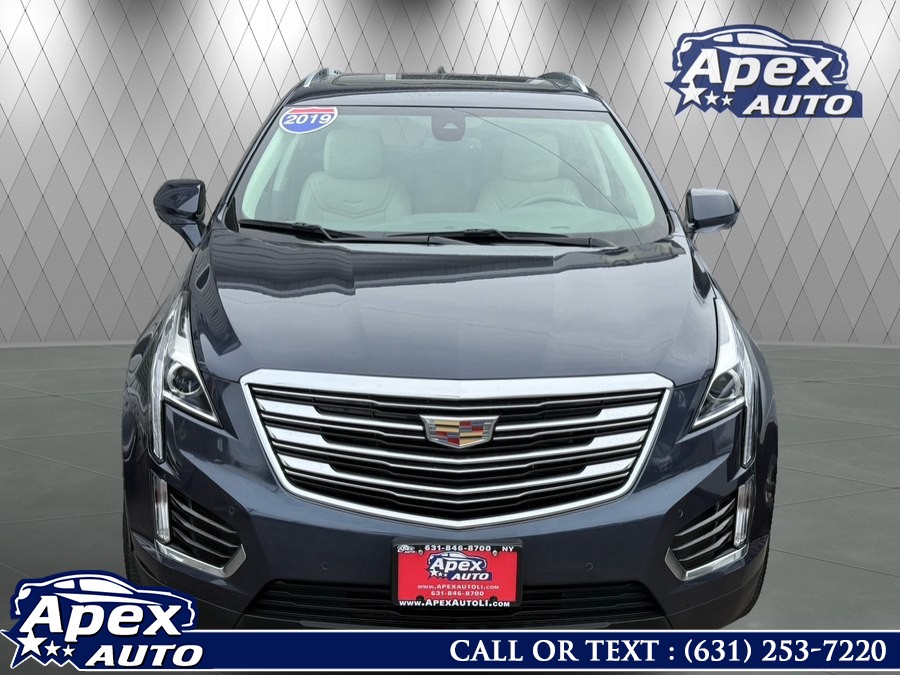 Used 2019 Cadillac XT5 in Selden, New York | Apex Auto. Selden, New York