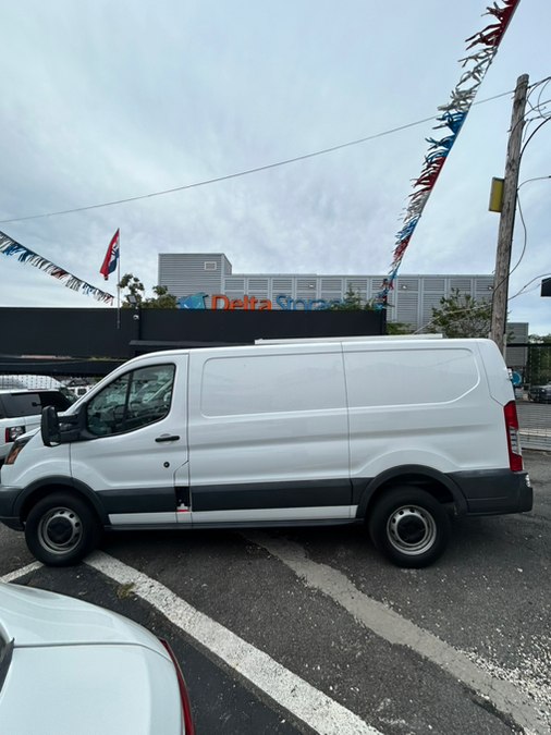 Used 2018 Ford Transit Van in Brooklyn, New York | Select Auto Dealers Corp. Brooklyn, New York