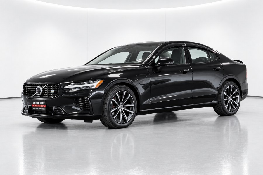Used 2025 Volvo S60 Plug-In Hybrid in Yonkers, New York | Central Ave Motors. Yonkers, New York