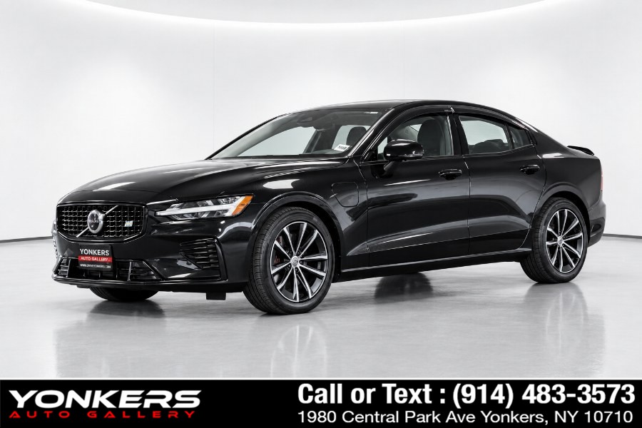 Used 2025 Volvo S60 Plug-In Hybrid in Yonkers, New York | Yonkers Auto Gallery LLC. Yonkers, New York