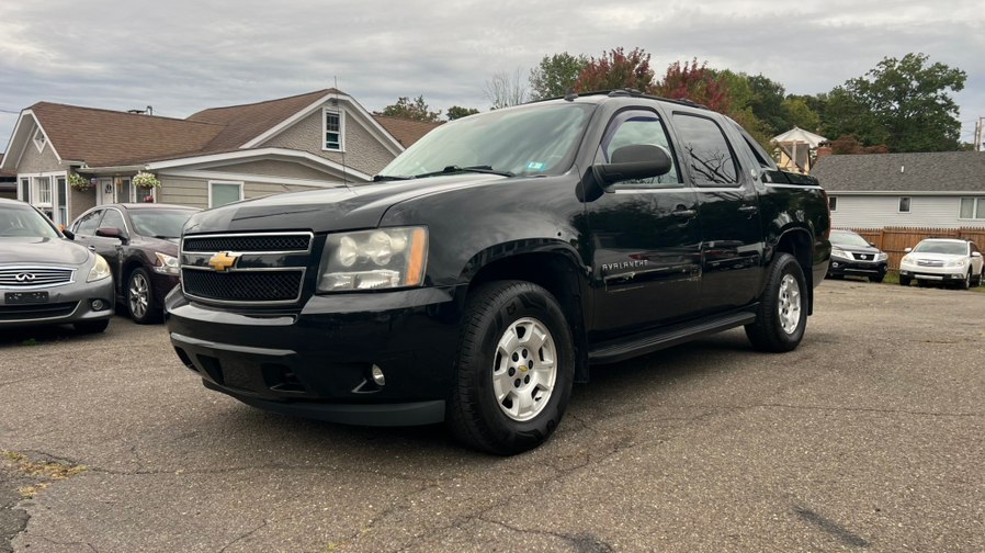 2013 Chevrolet Avalanche 4WD Crew Cab LT, available for sale in West haven, Connecticut | 21motor. West haven, Connecticut