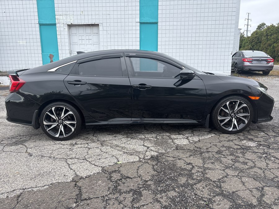 Used 2018 Honda Civic Si Sedan in Milford, Connecticut | Dealertown Auto Wholesalers. Milford, Connecticut