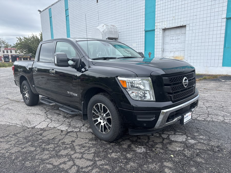 2021 Nissan Titan SV Crew Cab 4WD