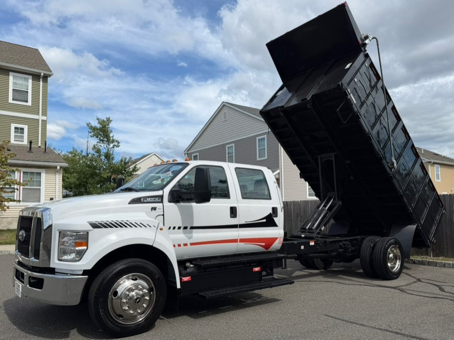 2017 Ford F-650 - Photo 19
