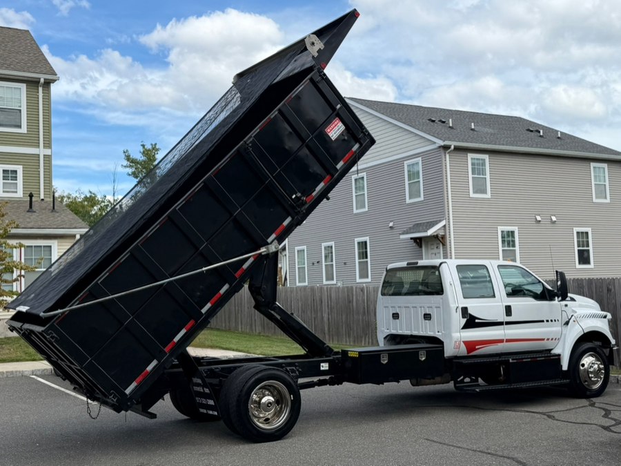2017 Ford F-650 - Photo 15