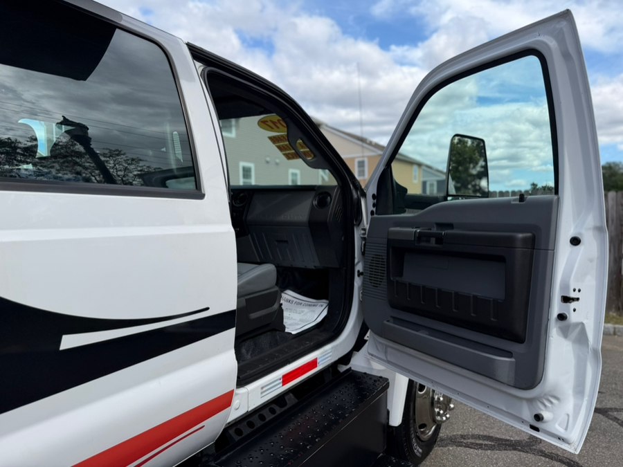 2017 Ford F-650 - Photo 35