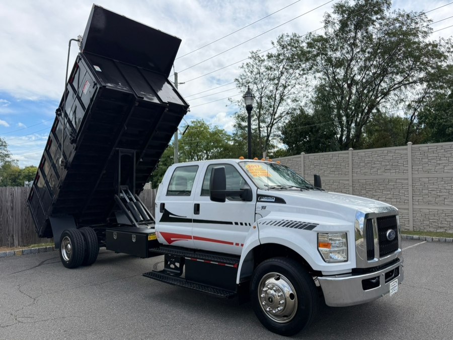 2017 Ford F-650 - Photo 13