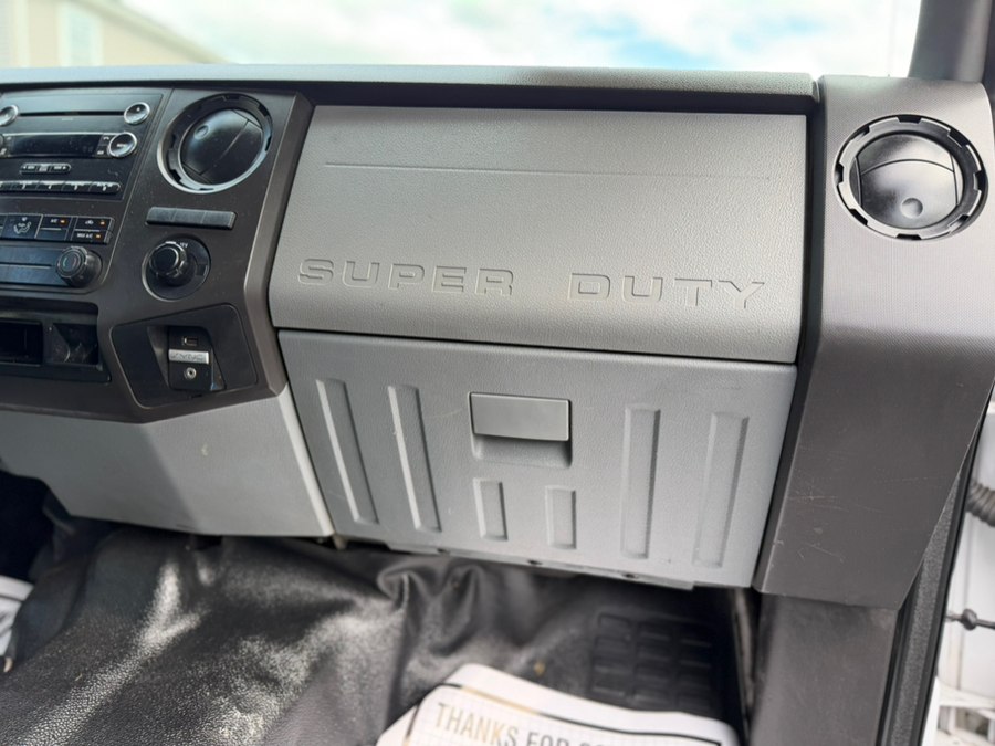 2017 Ford F-650 - Photo 38
