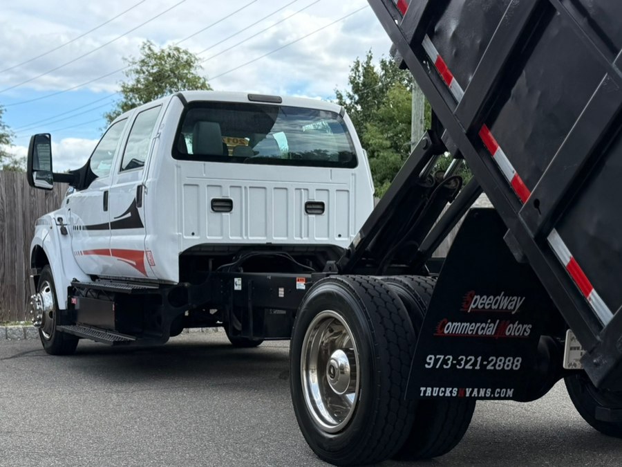 2017 Ford F-650 - Photo 18