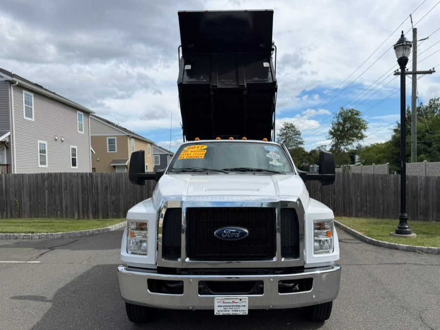 2017 Ford F-650 - Photo 20