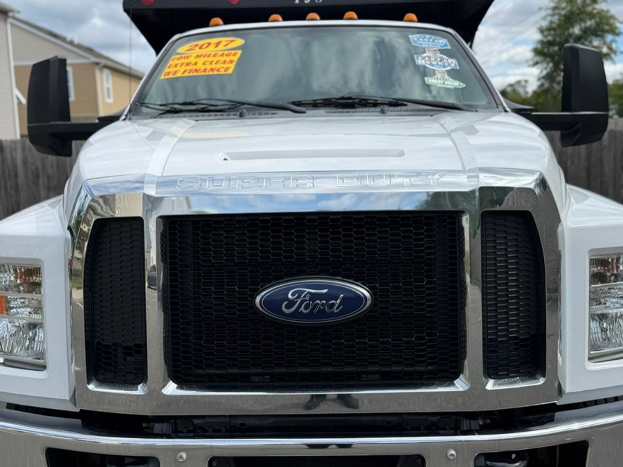 2017 Ford F-650 - Photo 11
