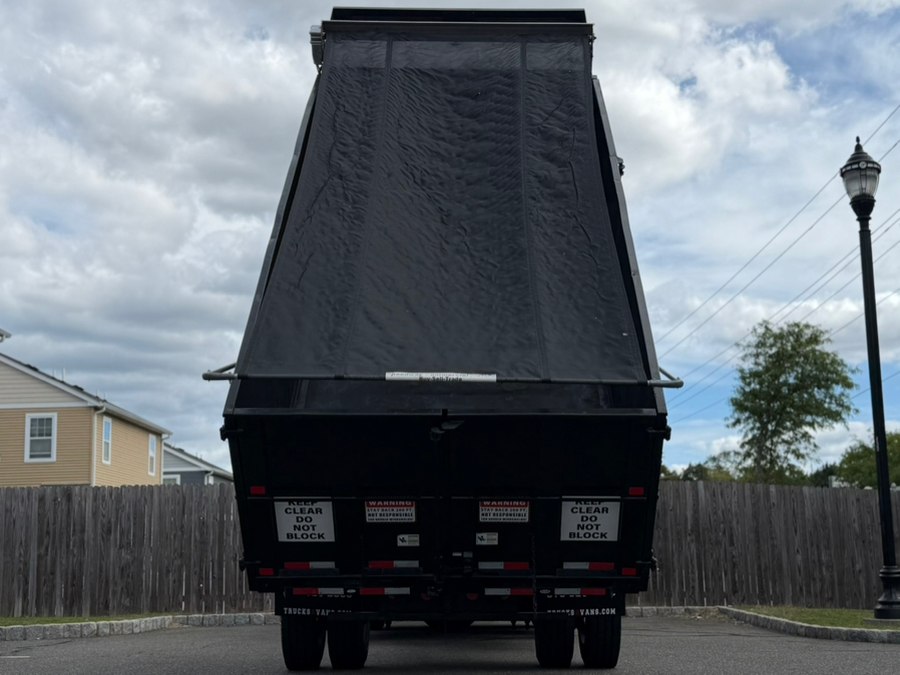 2017 Ford F-650 - Photo 16