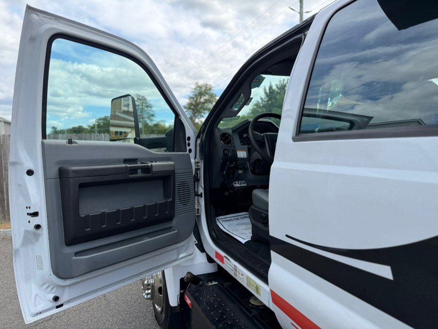 2017 Ford F-650 - Photo 52