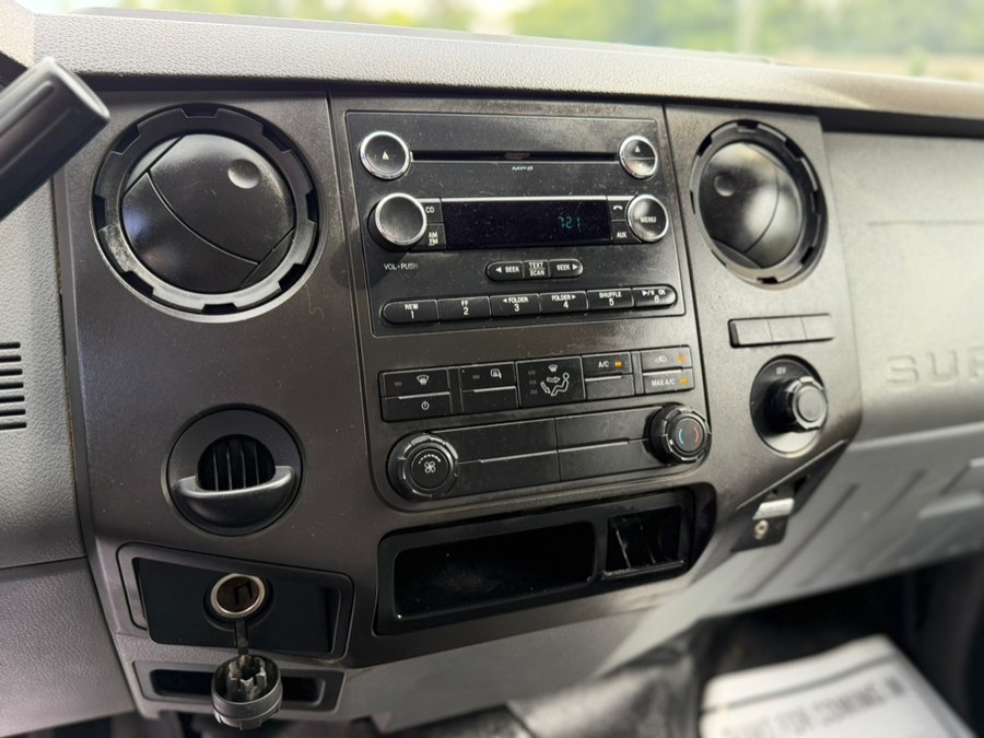 2017 Ford F-650 - Photo 65