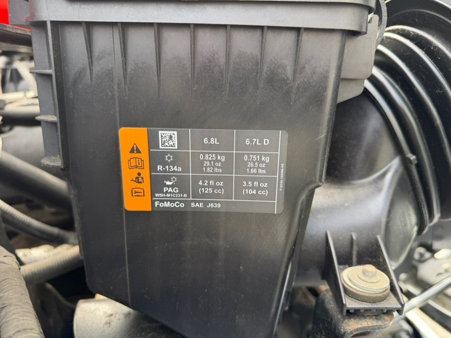 2017 Ford F-650 - Photo 29