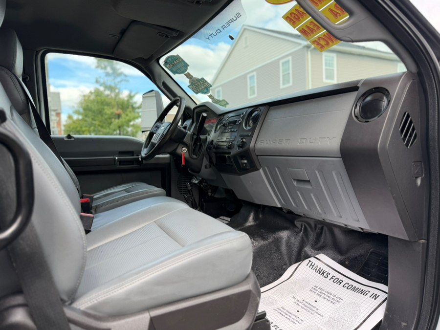2017 Ford F-650 - Photo 37