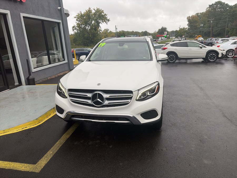 2019 Mercedes-Benz GLC GLC 300 4MATIC SUV, available for sale in Middletown, Connecticut | Newfield Auto Sales. Middletown, Connecticut
