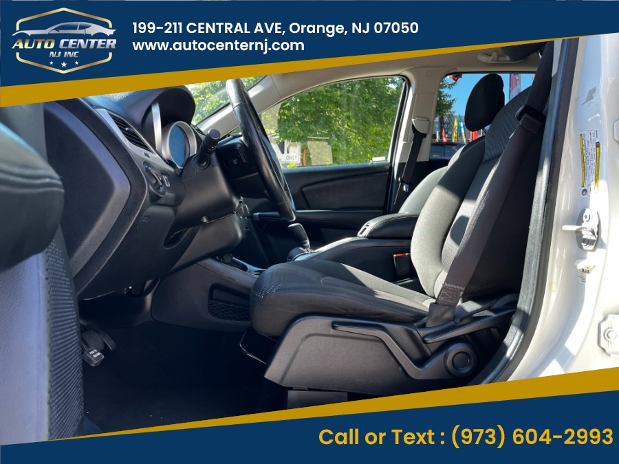 2019 Dodge Journey SE - Photo 11