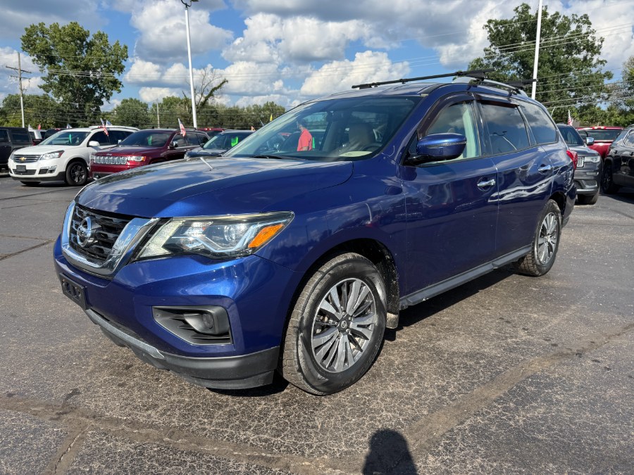 2017 Nissan Pathfinder 4x4 Platinum, available for sale in Ortonville, Michigan | Marsh Auto Sales LLC. Ortonville, Michigan