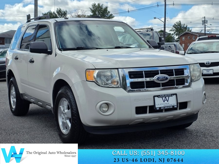 2009 Ford Escape 4WD 4dr V6 Auto XLT, available for sale in Lodi, New Jersey | AW Auto & Truck Wholesalers, Inc. Lodi, New Jersey