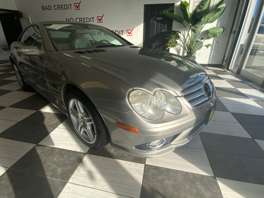 2007 Mercedes-Benz SL-Class 2dr Roadster 5.5L V8, available for sale in Hartford, Connecticut | Franklin Motors Auto Sales LLC. Hartford, Connecticut