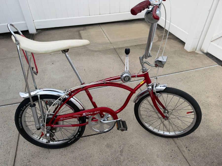 1977 Schwinn Stingray 5-Speed, available for sale in Middle Village, New York | Middle Village Motors . Middle Village, New York
