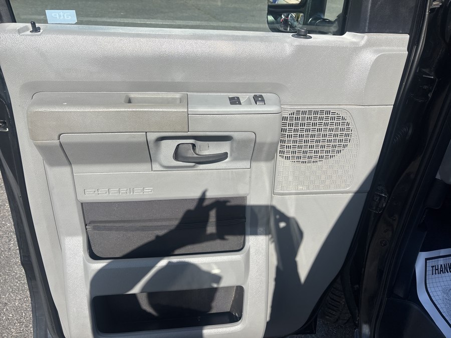 2013 Ford E-Series Econoline Van Commercial - Photo 12