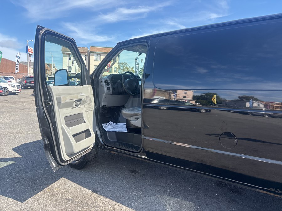 2013 Ford E-Series Econoline Van Commercial - Photo 11