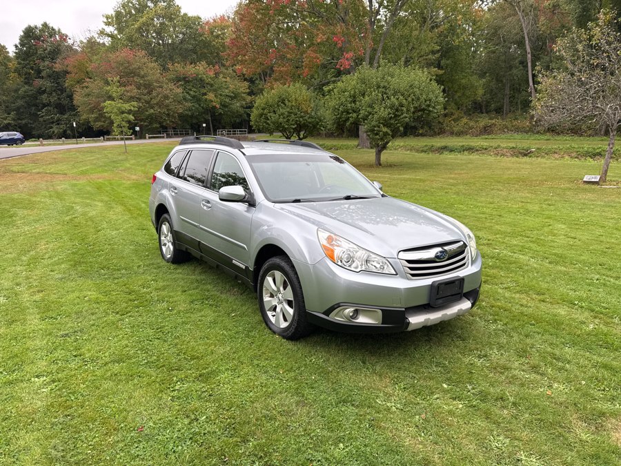 2012 Subaru Outback 4dr Wgn H4 Auto 2.5i Limited, available for sale in Plainville, Connecticut | Choice Group LLC Choice Motor Car. Plainville, Connecticut