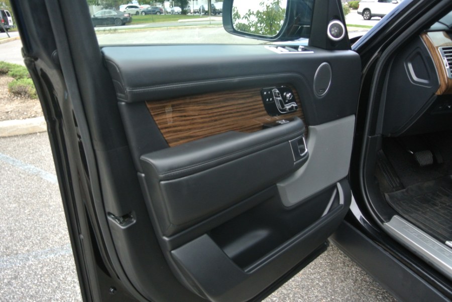 2018 Land Rover Range Rover - $28,477