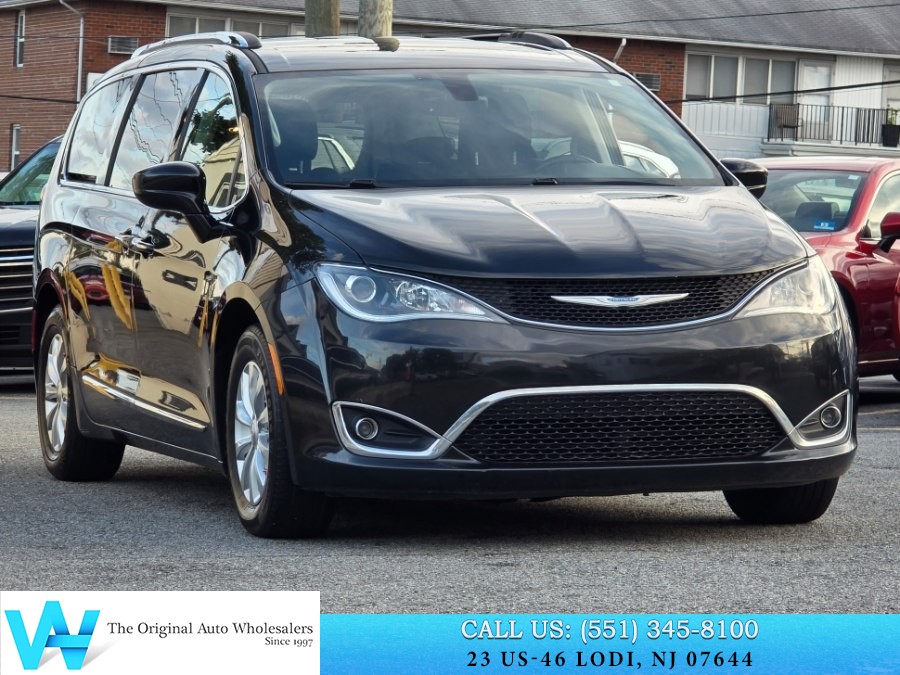 2018 Chrysler Pacifica Touring L Plus FWD, available for sale in Lodi, New Jersey | AW Auto & Truck Wholesalers, Inc. Lodi, New Jersey