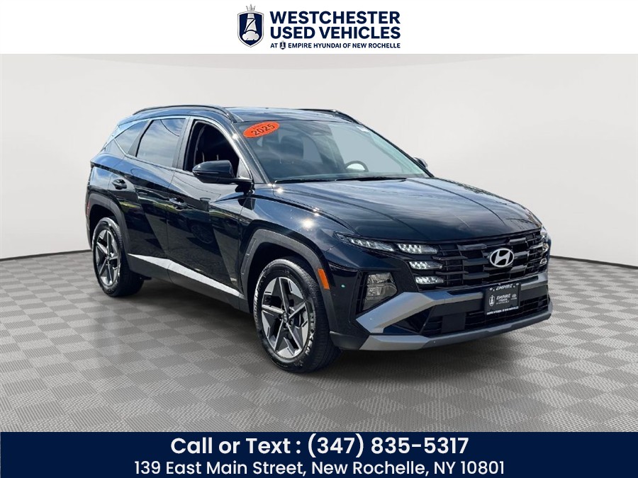 Used 2025 Hyundai Tucson Hybrid in New Rochelle, New York | Apex Westchester Used Vehicles. New Rochelle, New York