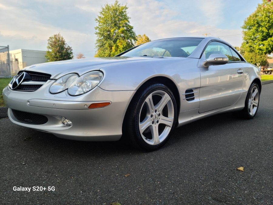 Used 2003 Mercedes-Benz SL-Class in Milford, Connecticut | Chip's Auto Sales Inc. Milford, Connecticut