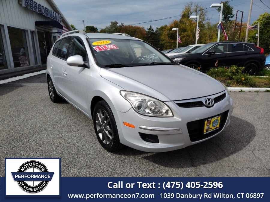 Used 2012 Hyundai Elantra Touring in Wilton, Connecticut | Performance Motor Cars Of Connecticut LLC. Wilton, Connecticut