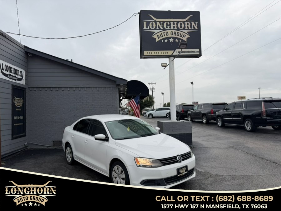 Used 2013 Volkswagen Jetta Sedan in Mansfield, Texas | Longhorn Auto Group. Mansfield, Texas