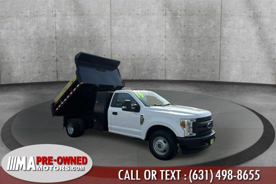 Used 2019 Ford Super Duty F-350  DRW MASON DOMP TRUCK in Huntington Station, New York | M & A Motors. Huntington Station, New York
