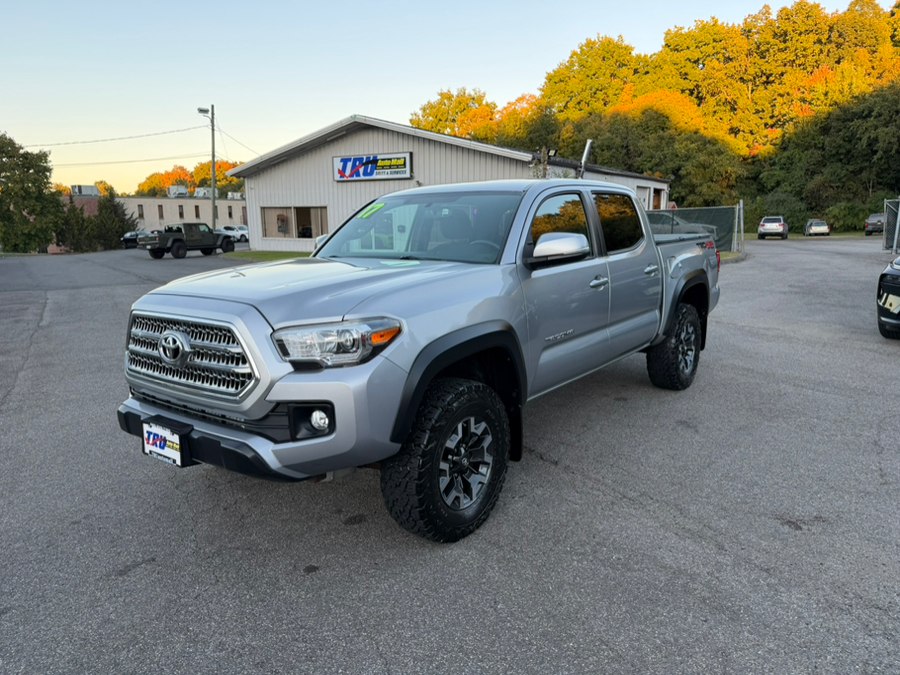 2017 Toyota Tacoma TRD Off Road Double Cab 5'' Bed V6 4x4 MT (Natl), available for sale in Berlin, Connecticut | Tru Auto Mall. Berlin, Connecticut