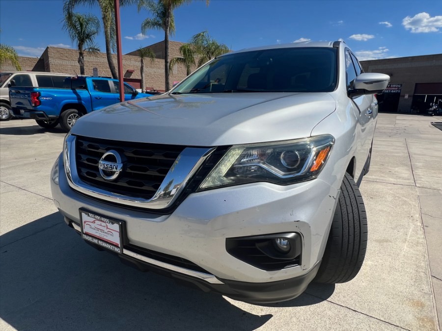 2018 Nissan Pathfinder FWD SL, available for sale in Temecula, California | Tradeline Remarketing. Temecula, California