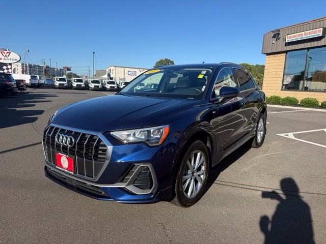 Used 2021 Audi Q3 in Stratford, Connecticut | Wiz Leasing Inc. Stratford, Connecticut