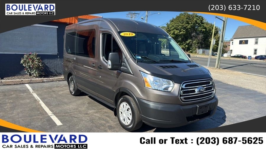 Ford Transit-150