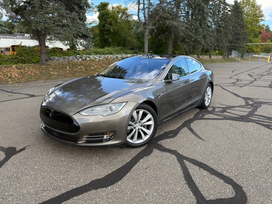 Used 2015 Tesla Model S in Waterbury, Connecticut | Platinum Auto Care. Waterbury, Connecticut
