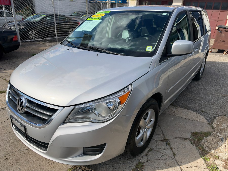 Used 2010 Volkswagen Routan in Middle Village, New York | Middle Village Motors . Middle Village, New York